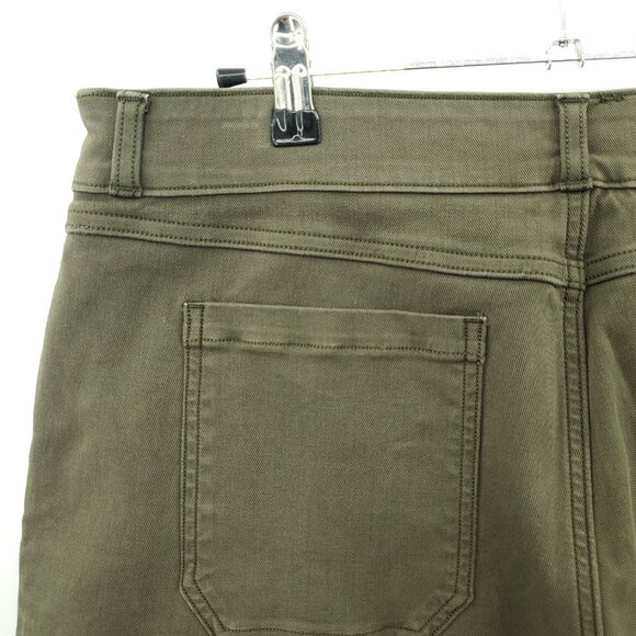 Spanx Pull On Stretch Twill Midi Shorts XL Pine Green - Picture 10 of 16